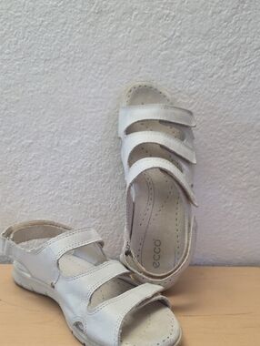 Ecco Leather Adjustable Triple-Strap Velcro Sandals Sz 40